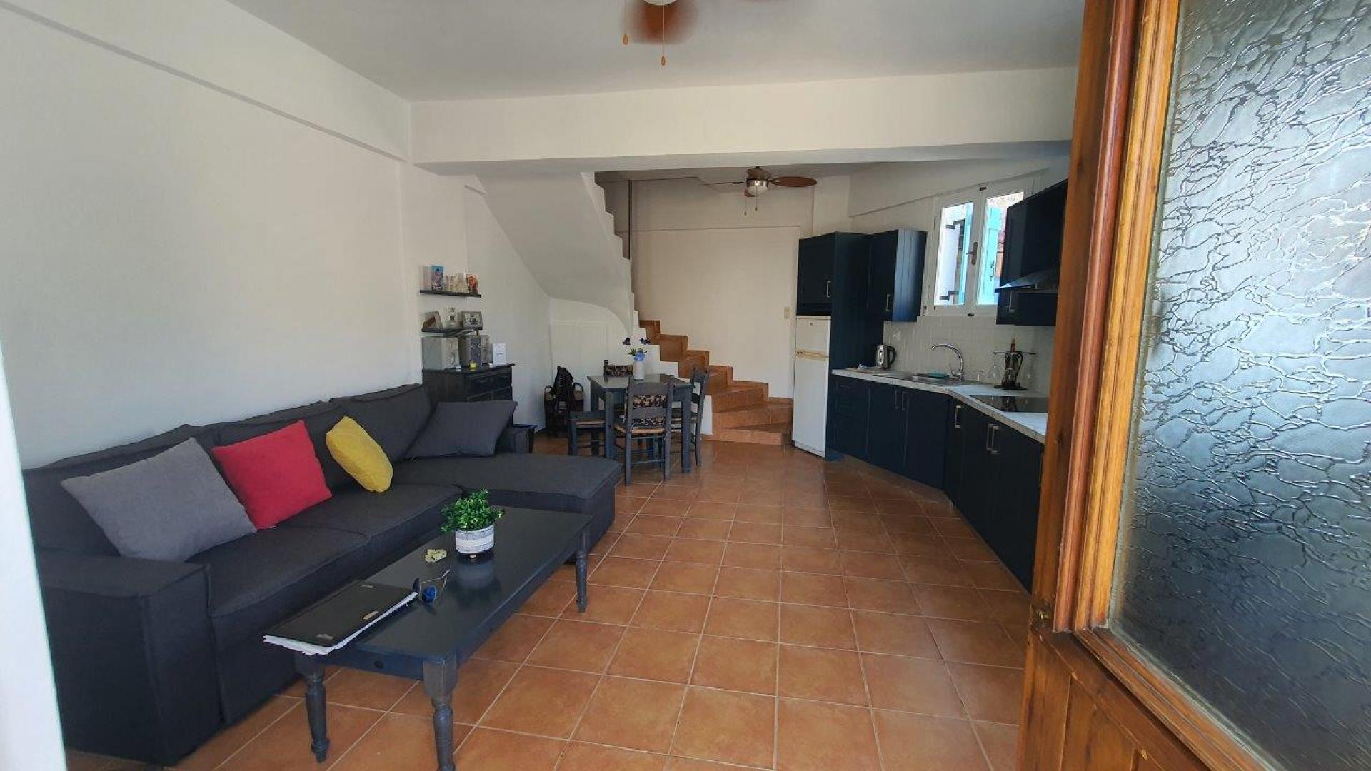 Kefalas .A very nice house for sale very close to the center Long term